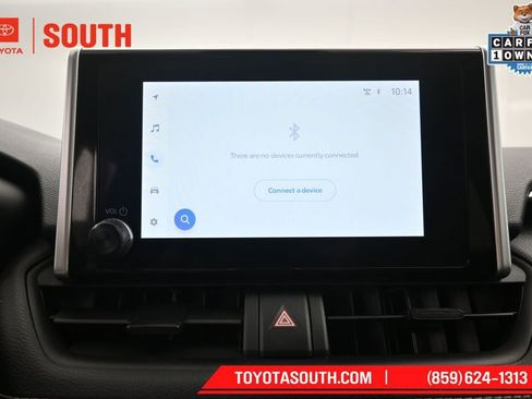 Used 2025 Toyota RAV4 XLE AWD/4WD image 16