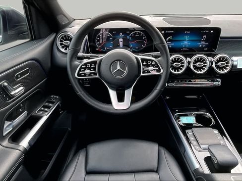 Used 2021 Mercedes-Benz GLB 250 image 5