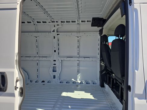 Used 2025 RAM ProMaster 2500 image 8