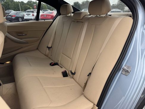 Used 2014 BMW 320i Sedan RWD image 12