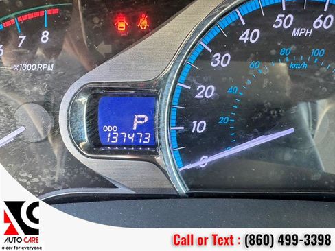 Used 2013 Toyota Sienna XLE image 24