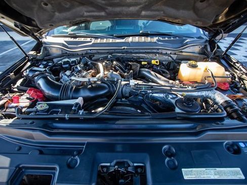 Used 2018 Ford F450 Limited image 13