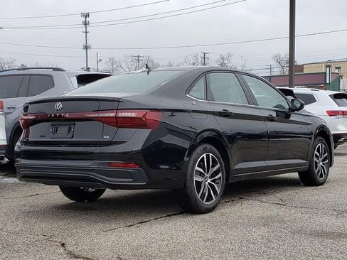 New 2026 Volkswagen Jetta SE FWD image 3