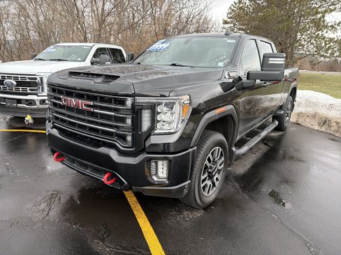Used 2022 GMC Sierra 2500 AT4 image 2