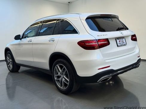 Used 2017 Mercedes-Benz GLC 300 4MATIC image 4