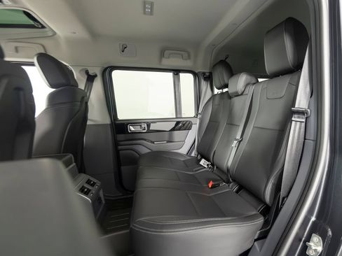 New 2025 INEOS Grenadier Fieldmaster Edition AWD/4WD image 34