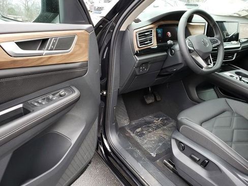 New 2026 Volkswagen Atlas SE image 6