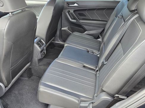 Certified 2023 Volkswagen Tiguan SE image 12
