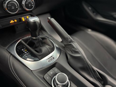 Used 2025 MAZDA MX-5 Miata RF Grand Touring image 22