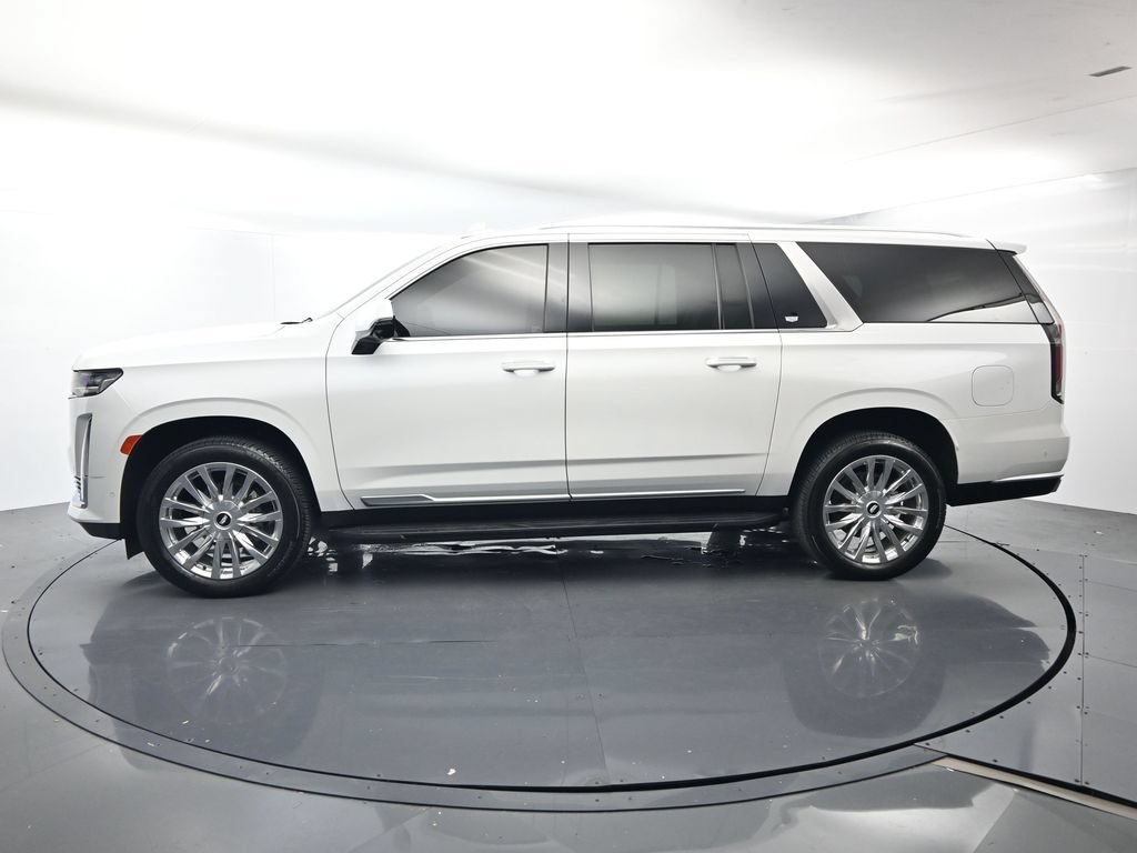 Used 2023 Cadillac Escalade ESV Premium Luxury AWD/4WD image 2