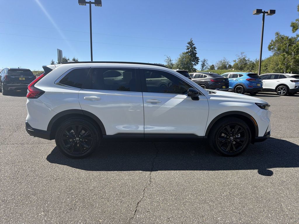 Used 2024 Honda CR-V Sport Touring image 2