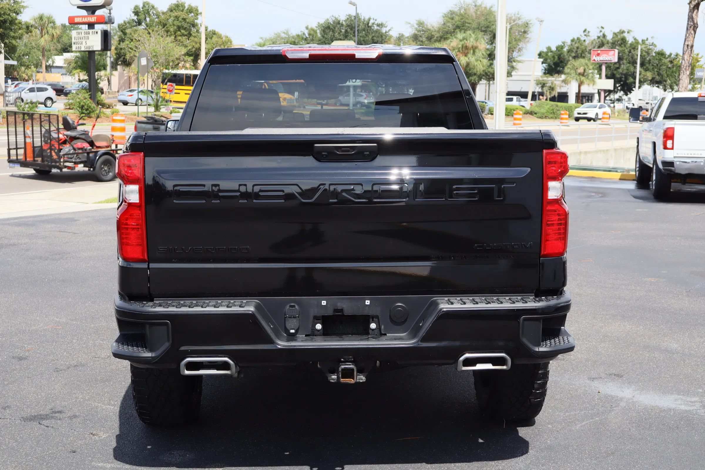Used 2024 Chevrolet Silverado 1500 Custom Trail Boss w/ Midnight Edition AWD/4WD image 6