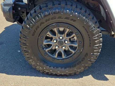 Used 2021 Jeep Wrangler Unlimited Rubicon AWD/4WD image 16