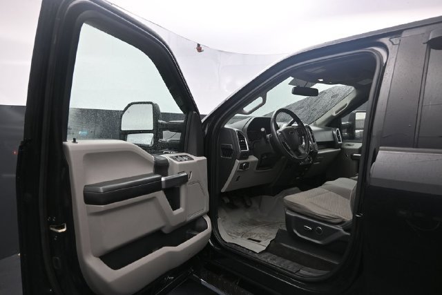Used 2015 Ford F150 XLT w/ Equipment Group 301A Mid AWD/4WD image 12