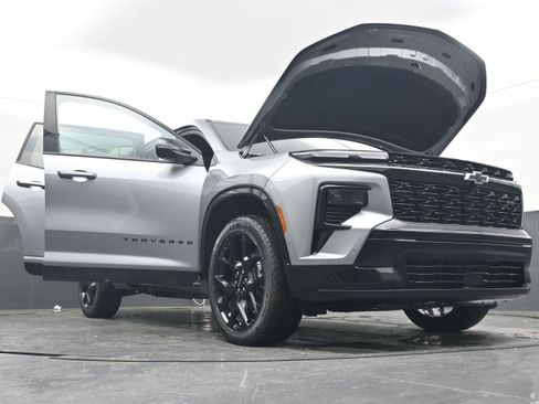 New 2026 Chevrolet Traverse RS w/ LPO, Floor Liner Package image 46