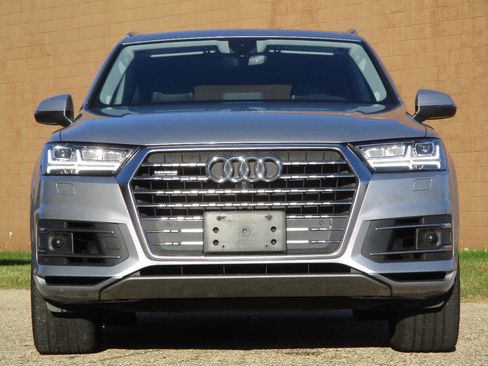 Used 2018 Audi Q7 3.0T Prestige w/ Prestige Package image 2