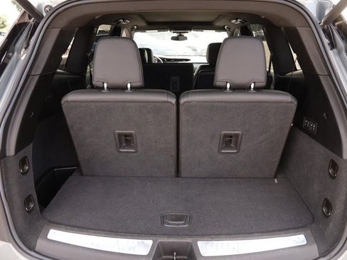 Used 2023 Cadillac XT6 Premium Luxury AWD/4WD image 7