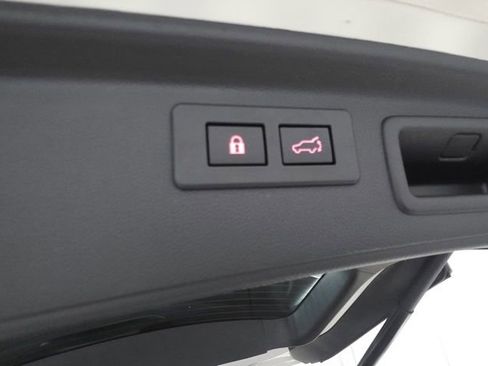 Used 2023 Subaru Forester Touring AWD/4WD image 15