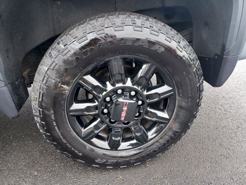 Used 2024 GMC Sierra 2500 AT4 w/ AT4 Premium Plus Package image 25