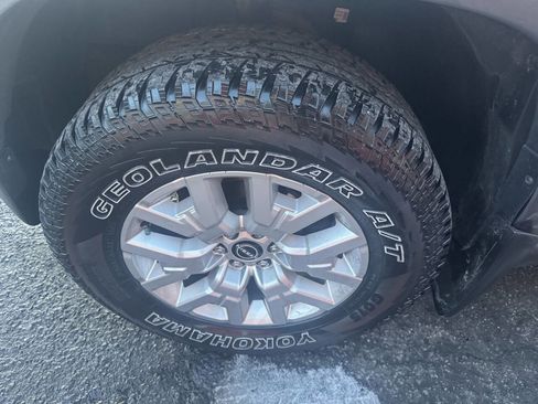 Used 2022 Nissan Frontier SV image 36