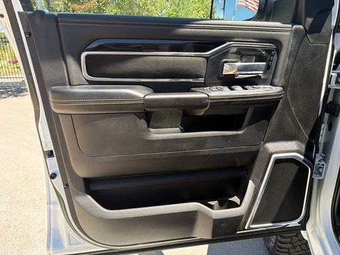 Used 2022 RAM 2500 Laramie w/ Night Edition AWD/4WD image 19