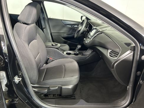 Used 2021 Chevrolet Malibu LS FWD image 24