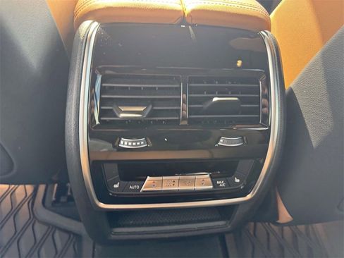 Certified 2025 BMW X7 xDrive40i w/ M Sport Package image 13