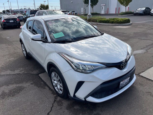 Used 2020 Toyota C-HR LE FWD image 2