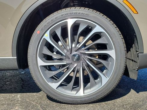 New 2026 Lincoln Aviator Reserve AWD/4WD image 9