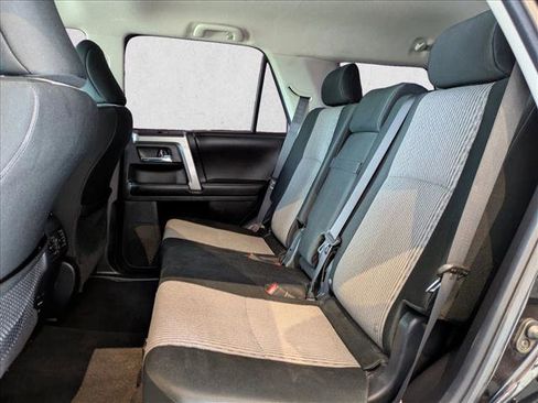 Used 2016 Toyota 4Runner SR5 AWD/4WD image 18