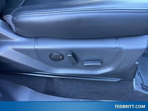 Used 2024 Ford Expedition XLT image 24