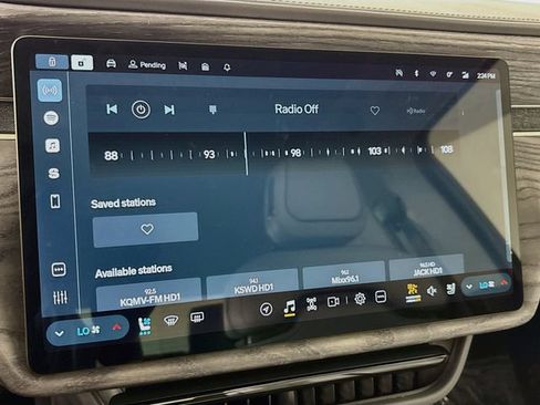 Used 2022 Rivian R1T Adventure AWD/4WD image 14