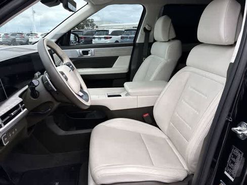Used 2024 Hyundai Santa Fe Calligraphy AWD/4WD image 17