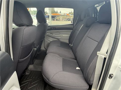 Used 2013 Toyota Tacoma Lifted Falken A/T Tires w/ SR5 Pkg image 10