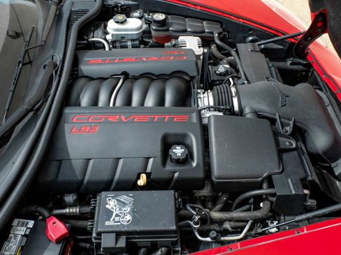 Used 2010 Chevrolet Corvette Grand Sport w/ Preferred Equipment Group RWD image 39