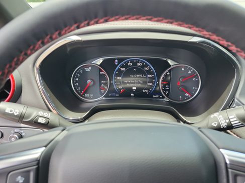 Used 2024 Chevrolet Blazer RS w/ Driver Confidence II Package FWD image 9