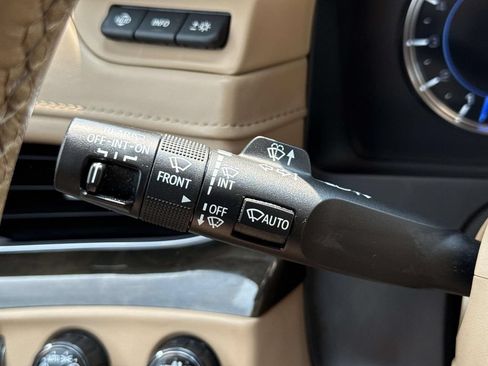 Used 2020 Cadillac Escalade Platinum AWD/4WD image 39