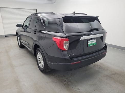 Used 2022 Ford Explorer XLT AWD/4WD image 5