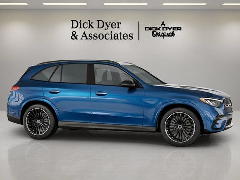 Used 2026 Mercedes-Benz GLC 300 image 10