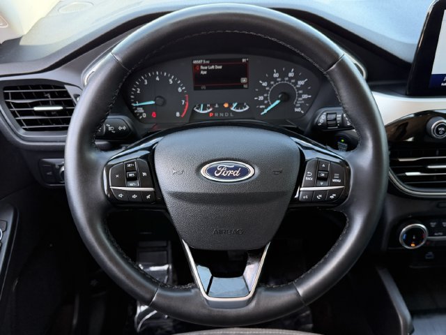 Used 2022 Ford Escape SE w/ SE Sport Appearance Package AWD/4WD image 12