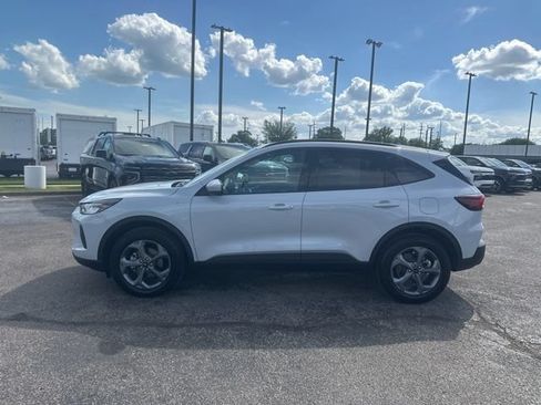 Certified 2025 Ford Escape ST-Line Select AWD/4WD image 6