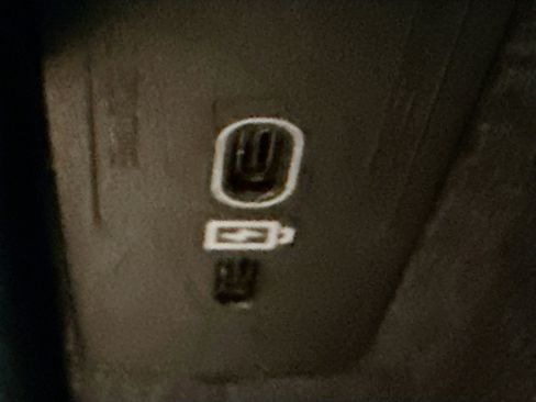 Used 2025 Volvo XC60 B5 Plus w/ Climate Package image 26