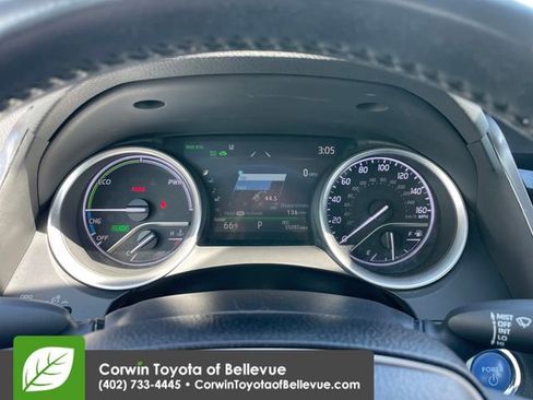 Used 2022 Toyota Camry XLE w/ Navigation Upgrade Package FWD image 9