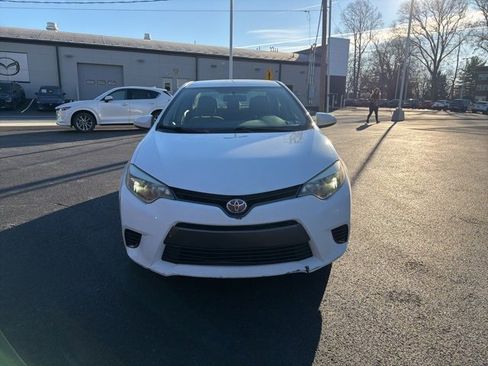 Used 2015 Toyota Corolla LE image 2