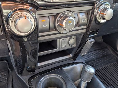 Used 2015 Toyota 4Runner Trail image 22