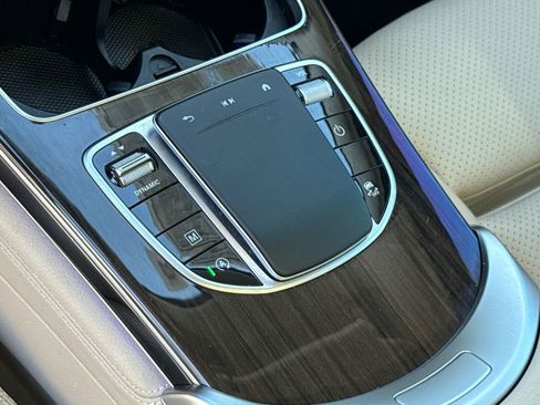 Used 2020 Mercedes-Benz GLC 300 GLC 300 image 26