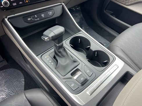 New 2026 Kia Carnival FWD image 17