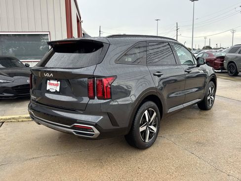Used 2023 Kia Sorento EX w/ Panoramic Sunroof Package FWD image 7