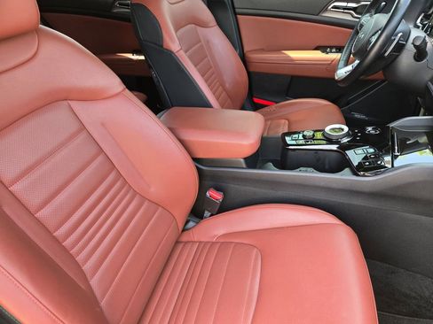 Used 2023 Kia Sportage SX Prestige image 19