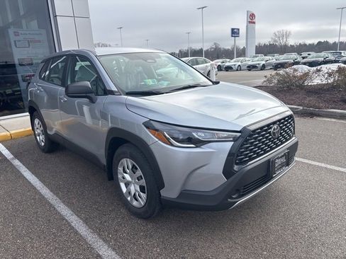 Used 2024 Toyota Corolla Cross L image 20